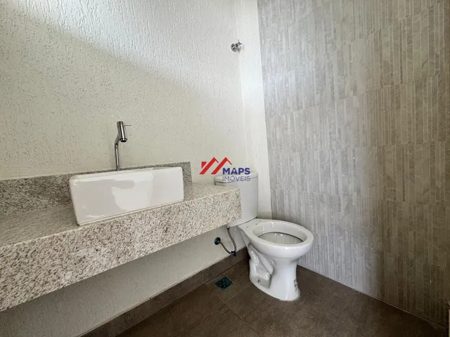Imagem 8: Casa geminada com três quartos, suíte e duas vagas de garagem à venda no bairro Santa