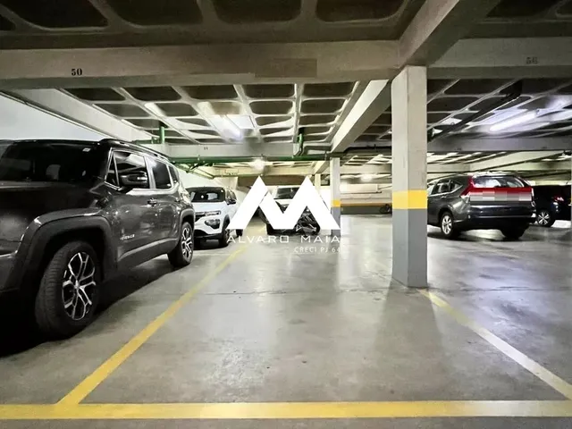 Imagem 11: Apartamento de 4 Quartos e 3 banheiros, box de despejo, 134 m², à Venda por R$ 2.500.000