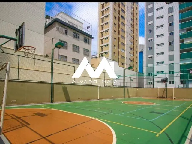 Imagem 2: Apartamento de 4 Quartos e 3 banheiros, box de despejo, 134 m², à Venda por R$ 2.500.000