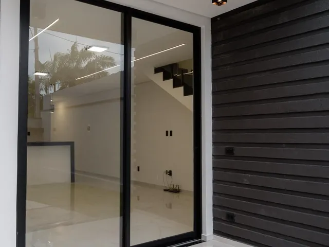 Imagem 11: Vendo linda casa duplex, com 4 suítes no Eusébio