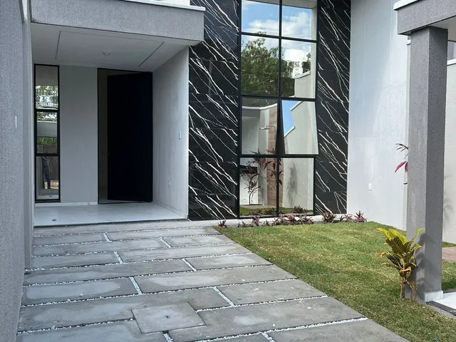 Imagem: A casa possui 3 Dormitórios, 3 Suítes, 3 Banheiros, 2