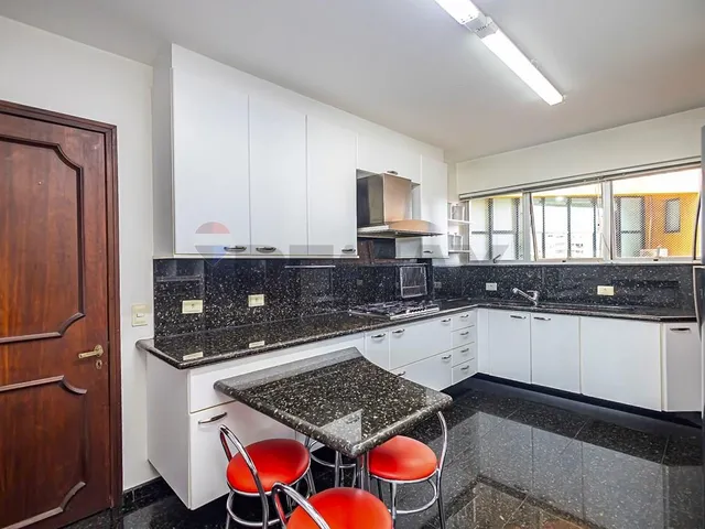 Imagem 4: APARTAMENTO ESPAÇOSO E SOFISTICADO NO BIGORRILHO, 3 QUARTOS, 3 VAGAS, AO LADO DA PRAÇA