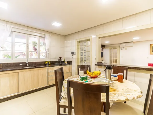 Imagem 3: Casa com 6 dormitórios