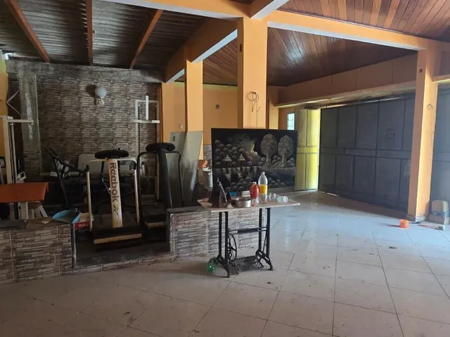 Imagem 2: Casa Ampla no Condomínio Jardim Paraíso – 600m² com Piscina e Excelente Localização