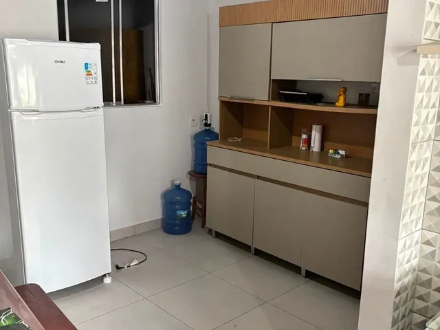 Imagem: Casa com Garagem e Terreno Amplo à Venda