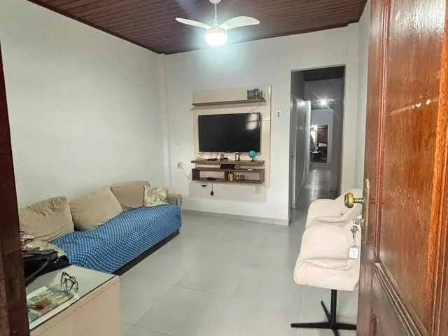 Imagem 2: Casa com Garagem e Terreno Amplo à Venda em Belém