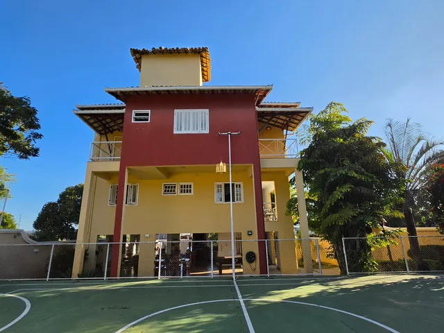Imagem 3: Casa Alto Padrão com 5 Quartos, 4 Suítes e Piscina em Esmeraldas