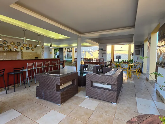 Imagem 11: Casa Alto Padrão com 5 Quartos, 4 Suítes e Piscina em Esmeraldas