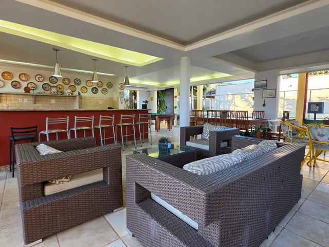 Imagem 12: Casa Alto Padrão com 5 Quartos, 4 Suítes e Piscina em Esmeraldas