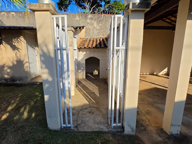 Imagem 15: Casa Alto Padrão com 5 Quartos, 4 Suítes e Piscina em Esmeraldas