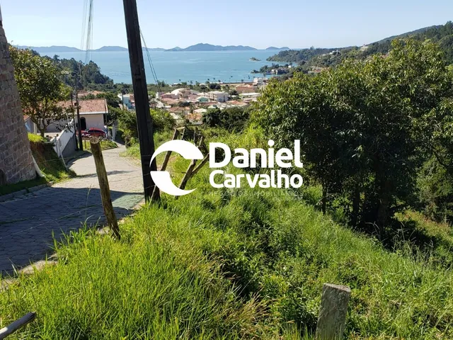 Imagem: Terreno com vista mar á venda na Praia