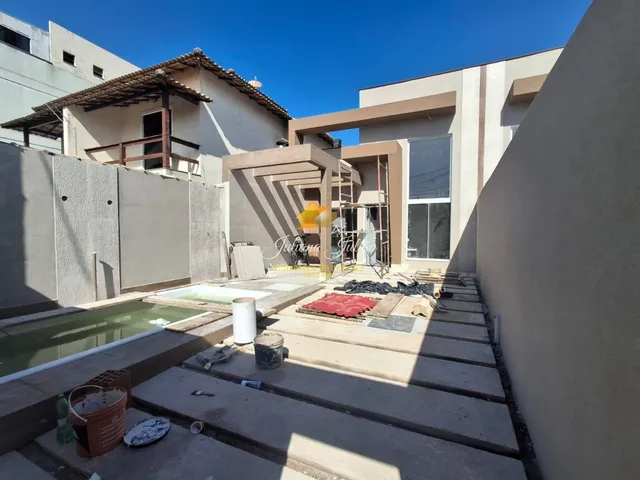 Imagem: CASA LINEAR COM 3 QUARTOS SENDO 1 SUÍTE