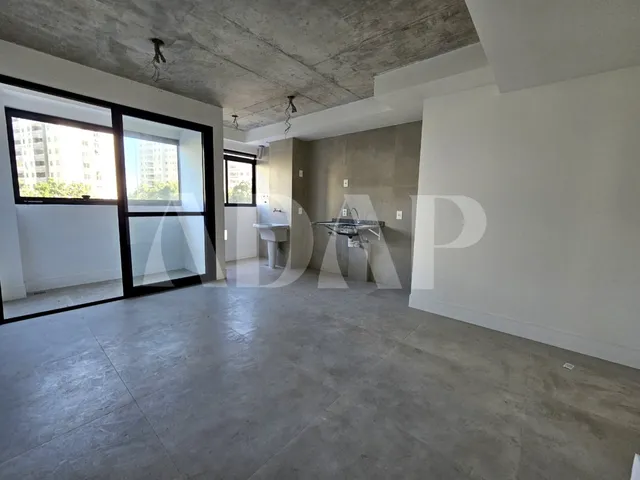 Imagem 12: Vendo Apartamento de 2 Quartos com Suíte - Barra Olímpica