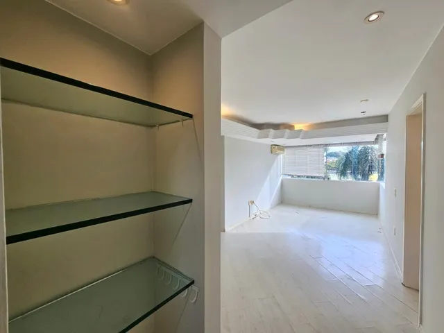 Imagem 15: SQN 310 - BLOCO A - VENDA APARTAMENTO - 3° ANDAR, DESOCUPADO, 02 QUARTOS