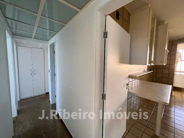 Imagem 2: SQS 204 - VENDA APTO. DE CANTO - 5° ANDAR - 03 QUARTOS SENDO 01 SUÍTE COM CLOSET - DCE