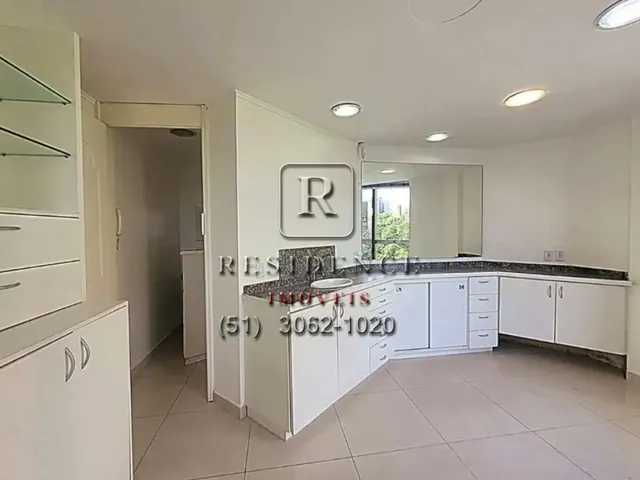 Imagem 14: Sala Comercial de Alto Padrão para Locação em Porto Alegre - 3 Salas, 1 Banheiro