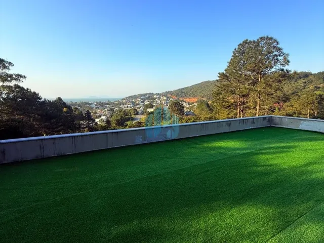 Imagem 15: Linda Casa de Alto Padrão com Vista Panorâmica, Entre o Loteamento Panorâmico e a