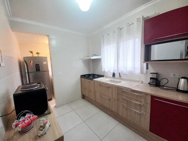 Imagem 9: Apartamento para Locação Anual com 3 dormitórios sendo 1 suíte com Vista Parcial