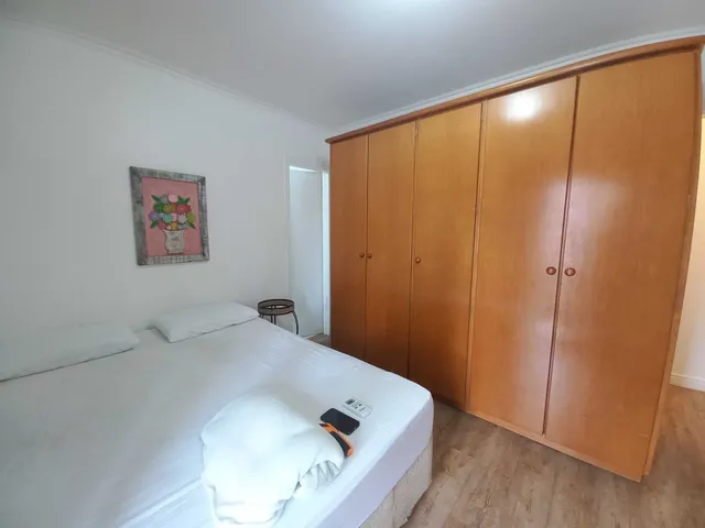 Imagem 13: Apartamento para Locação Anual com 3 dormitórios sendo 1 suíte com Vista Parcial