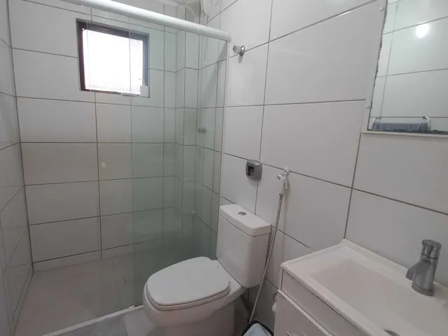 Imagem 5: Apartamento para Locação Anual com 3 dormitórios sendo 1 suíte com Vista Parcial