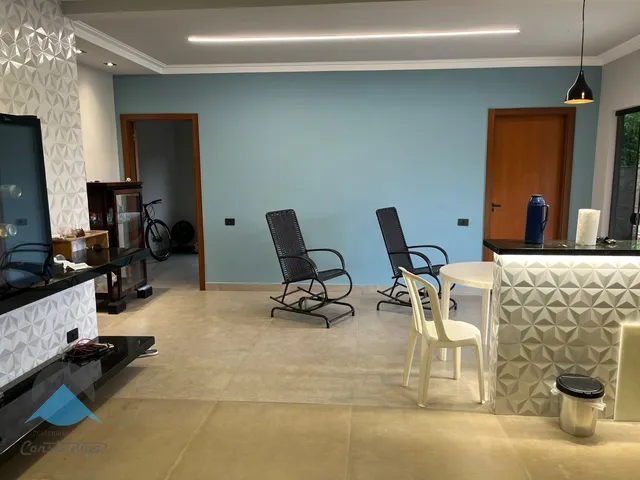 Imagem 4: Imperdível Casa à Venda em Guaratuba-PR, Bairro Nereidas: 3 Quartos, 2 Banheiros, 5