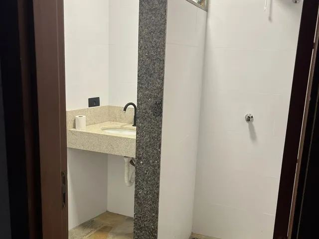 Imagem 2: Imperdível Casa à Venda em Guaratuba-PR, Bairro Nereidas: 3 Quartos, 2 Banheiros, 5