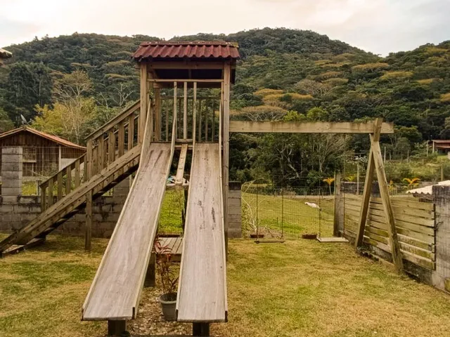 Imagem 16: Imóvel Residencial à Venda em Garopaba-SC - 3 Quartos, 1 Suíte, 4 Vagas de Garagem e