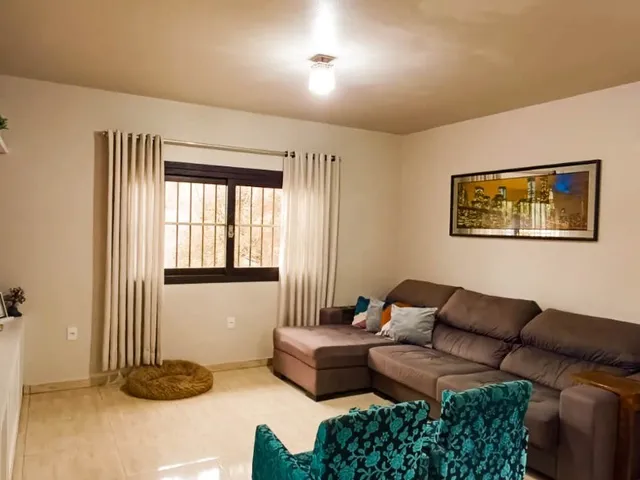 Imagem 11: Imóvel Residencial à Venda em Garopaba-SC - 3 Quartos, 1 Suíte, 4 Vagas de Garagem e