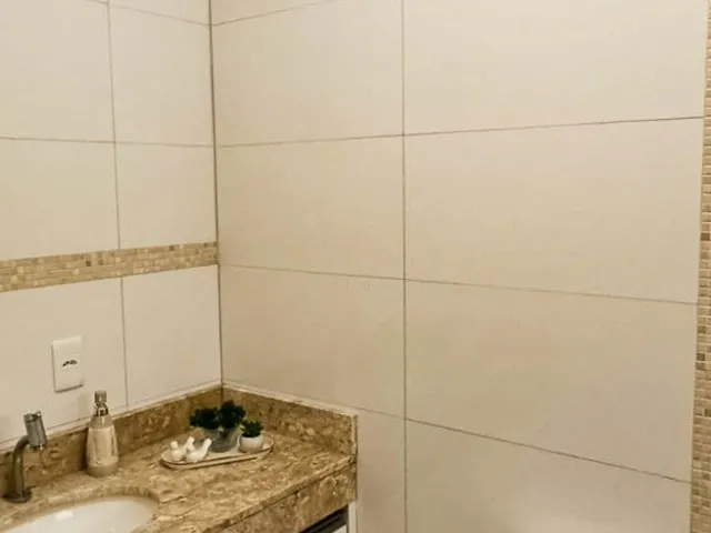 Imagem 9: Imóvel Residencial à Venda em Garopaba-SC - 3 Quartos, 1 Suíte, 4 Vagas de Garagem e