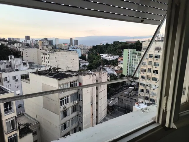 Imagem 7: Imperdível oportunidade: Apartamento à venda no Catete-RJ com 3 quartos, 2 banheiros e