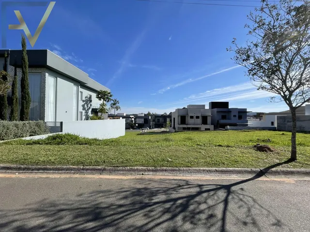 Imagem: Terreno de 300M² À Venda no Gran Ville