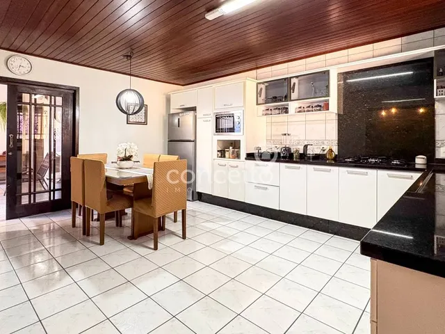 Imagem 6: Casa Semimobiliada com 5 Dormitórios sendo 1 Suíte na Itoupava Norte!