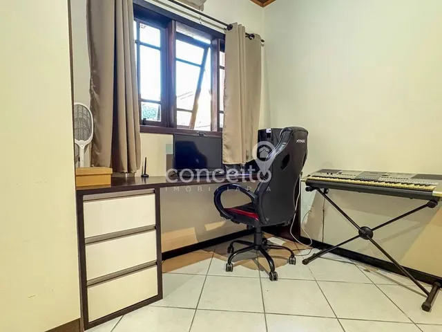 Imagem 2: Casa Semimobiliada com 5 Dormitórios sendo 1 Suíte na Itoupava Norte!