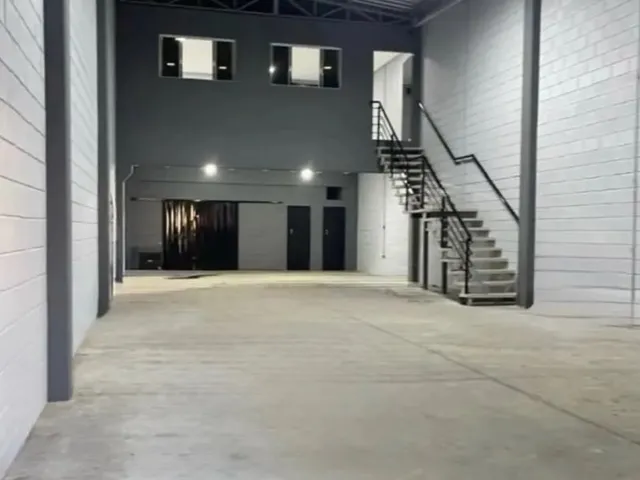 Imagem: Galpao Comercial 290M² Bairro Piazza Di