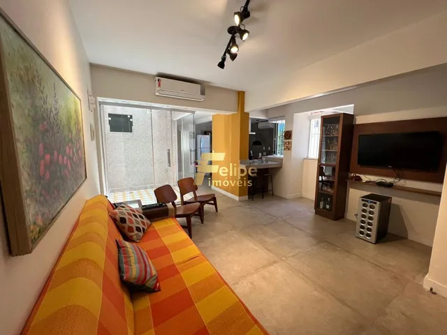 Imagem: O apartamento possui 2 Dormitórios, 1 Suíte, 2 Banheiros,