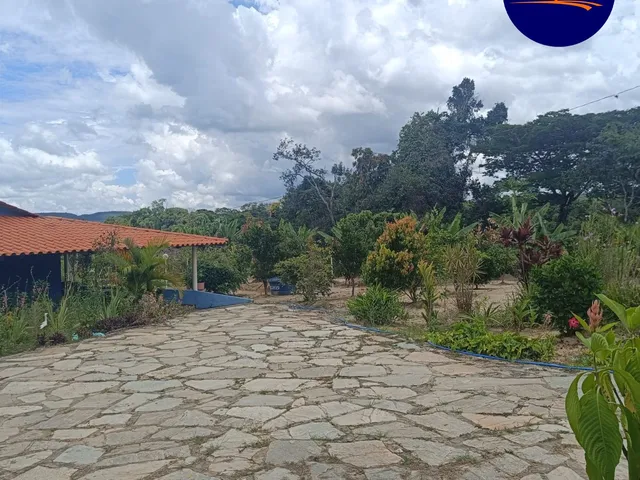 Imagem 10: Chácara Alexânia 8.27h, tem cachoeira, córrego, represa, árvore frutíferas, pasto