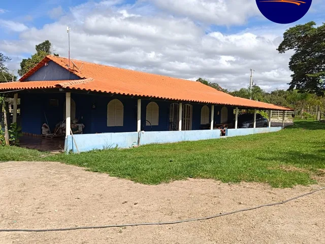 Imagem 16: Chácara Alexânia 8.27h, tem cachoeira, córrego, represa, árvore frutíferas, pasto
