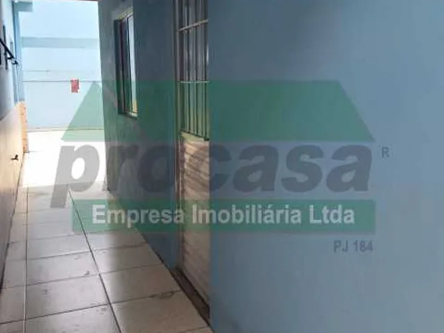 Imagem 2: VENDE-SE CASA DE FUNDO EM FLORES
