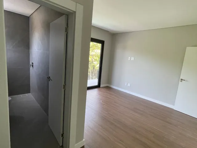 Imagem 6: Casa Alto Padrão em Praia do Estaleiro, Balneário Camboriú/SC