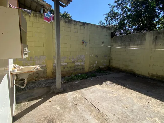 Imagem 3: Casa com quintal e 2 quartos para alugar em Senador Canedo