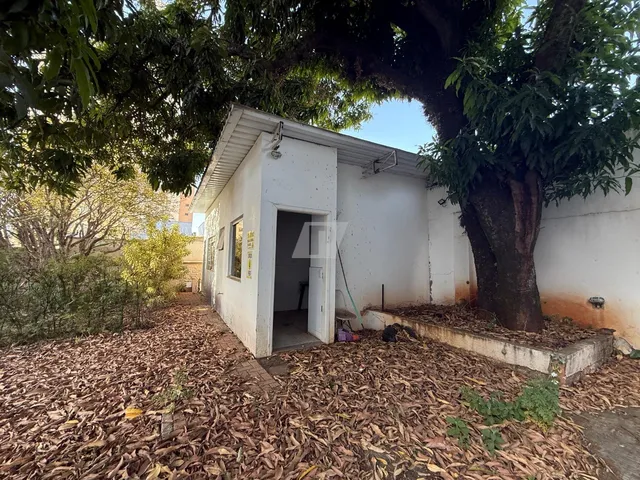 Imagem 4: Casa Comercial para Locação no Centro de Piracicaba-Sp: 4 Salas, 3 Banheiros, 24 Vagas - 323,04M² de Área!