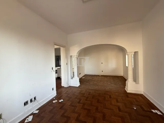 Imagem 7: Casa Comercial para Locação no Centro de Piracicaba-Sp: 4 Salas, 3 Banheiros, 24 Vagas - 323,04M² de Área!