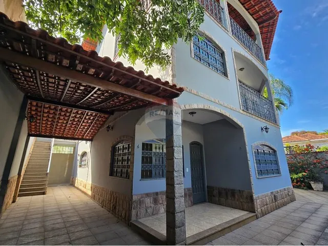 Imagem: A casa em condomínio possui 4 Dormitórios, 2 Suítes, 5