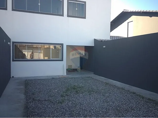 Imagem: Casa com 3 quartos para alugar em Pedra