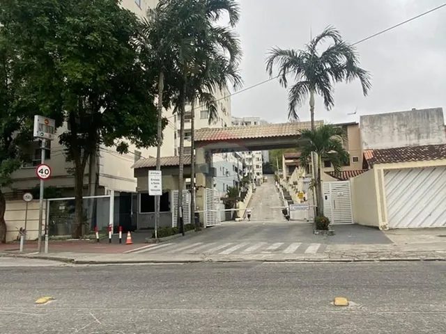 Imagem: O apartamento possui 2 Dormitórios, 1 Suíte, 2 Banheiros,