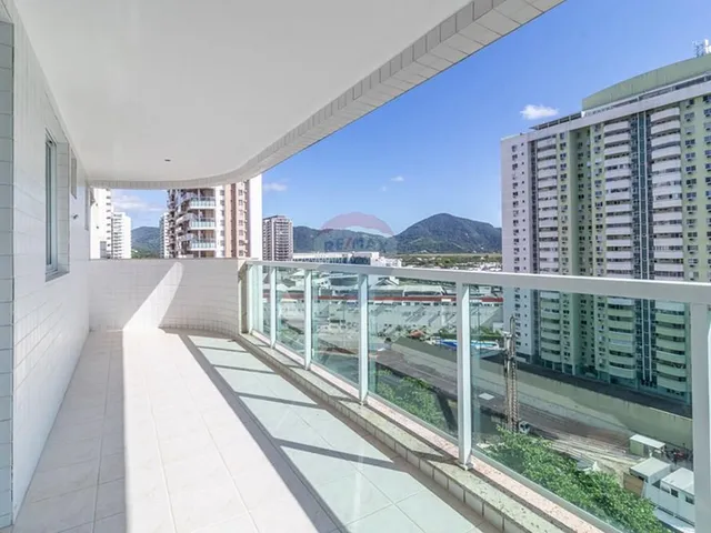 Imagem: O apartamento possui 3 Dormitórios, 1 Suíte, 2 Banheiros,