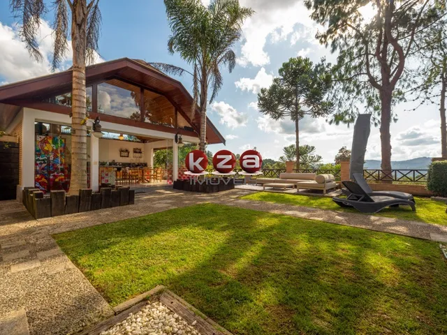 Imagem 2: Imperdível: Casa de luxo à venda em Campos do Jordão-SP, bairro Manancial, 5 quartos