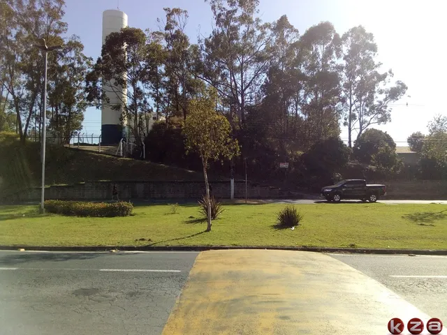 Imagem: Terreno comercial de 847m² à venda em