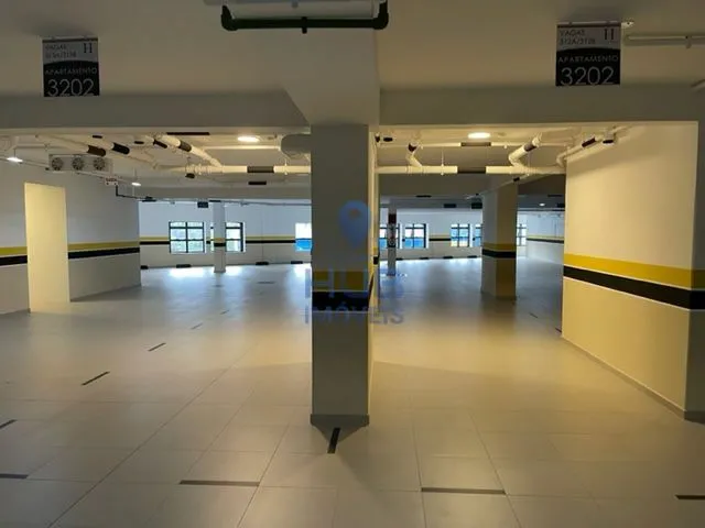 Imagem 4: Cobertura com 3 dormitórios à venda sendo 3 suítes, 240.0 m² por - R$ 7.900.000,00