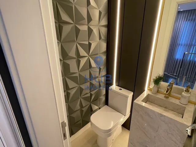 Imagem 15: Cobertura com 3 dormitórios à venda sendo 3 suítes, 240.0 m² por - R$ 7.900.000,00